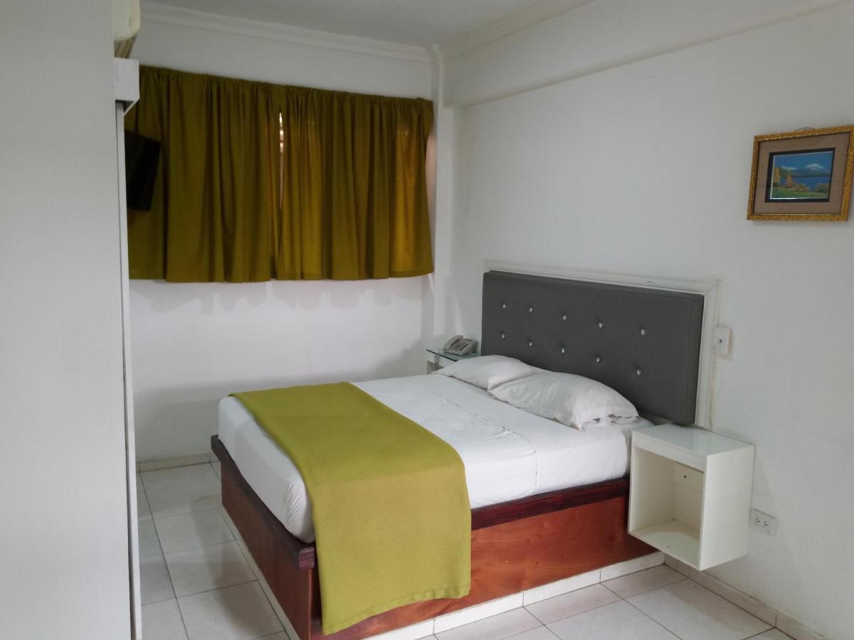 Royal Palace Hotel Santo Domingo Exterior photo